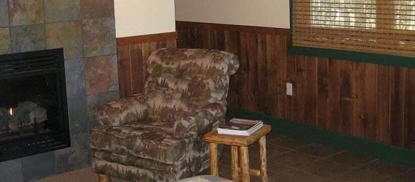 Travelers Rest Lodge