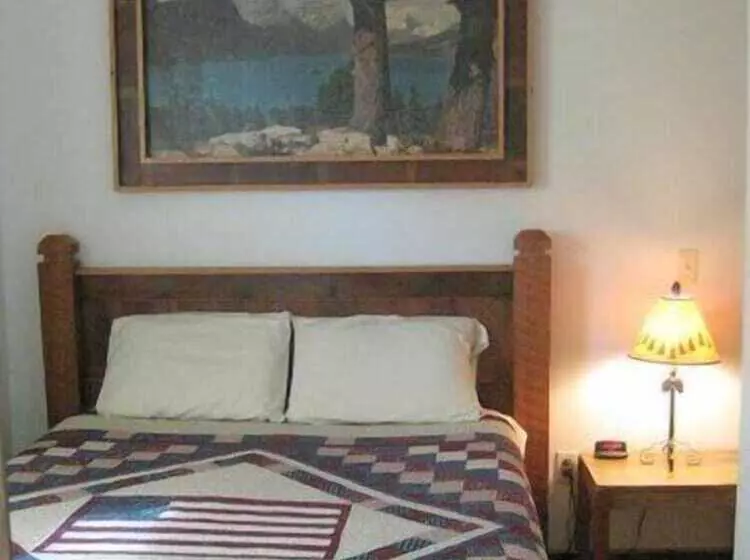 Travelers Rest Lodge