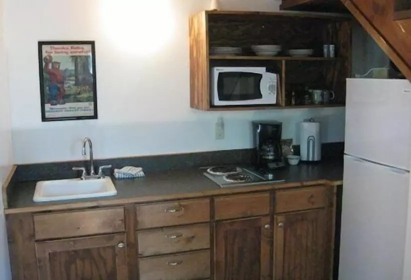 Travelers Rest Lodge