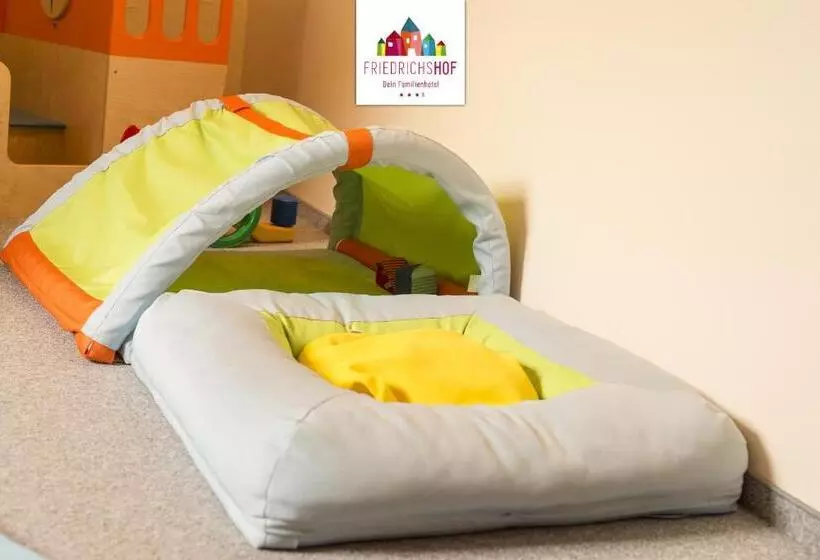 Familienhotel Friedrichshof