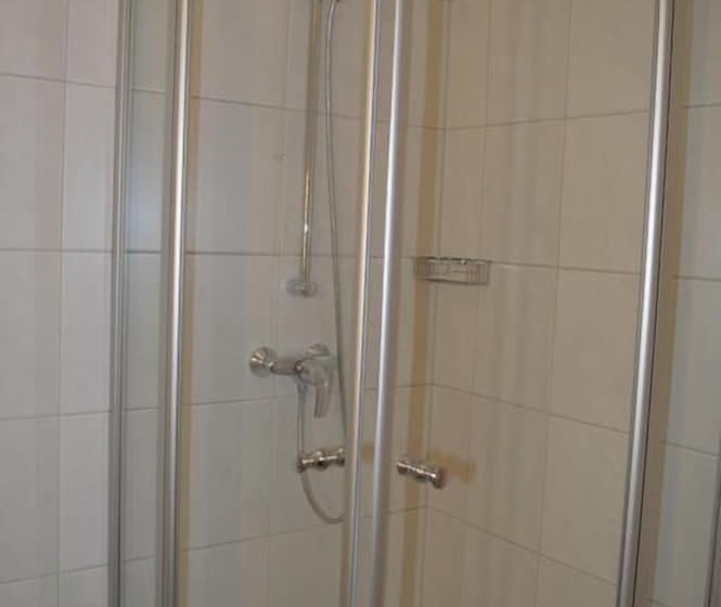 בית מלון כפרי Arosa