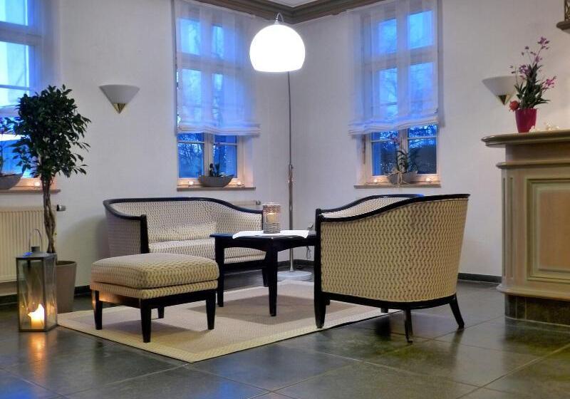 Отель Nassauer Hof