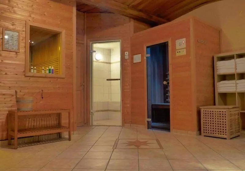 Отель Nassauer Hof