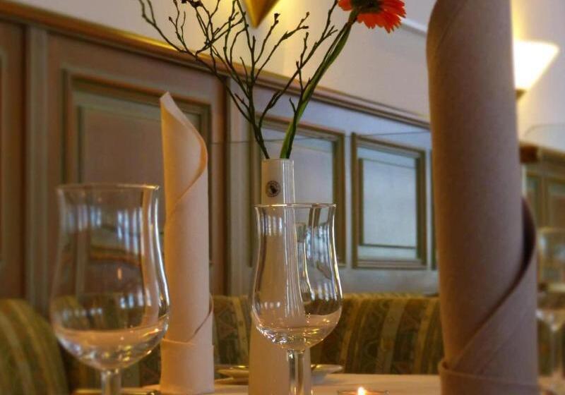 Отель Nassauer Hof