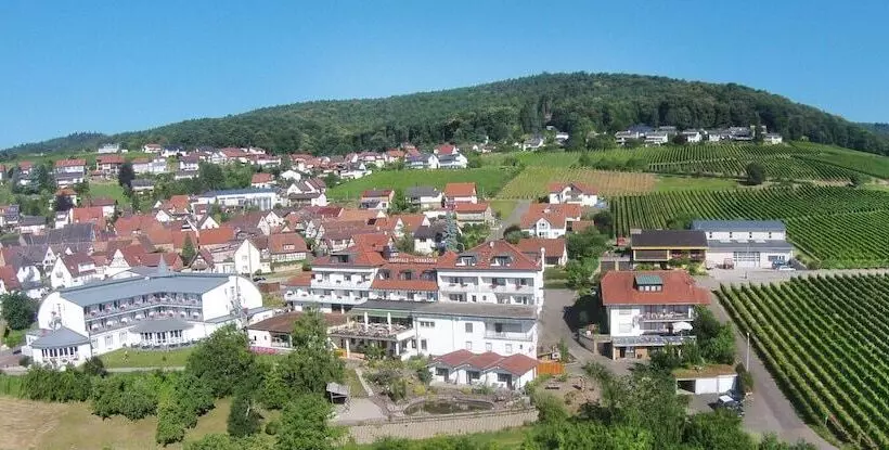 בית מלון כפרי Restaurant Südpfalz Terrassen