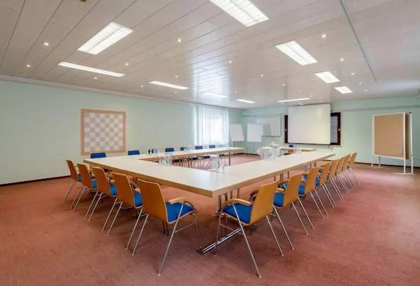 בית מלון כפרי Restaurant Südpfalz Terrassen