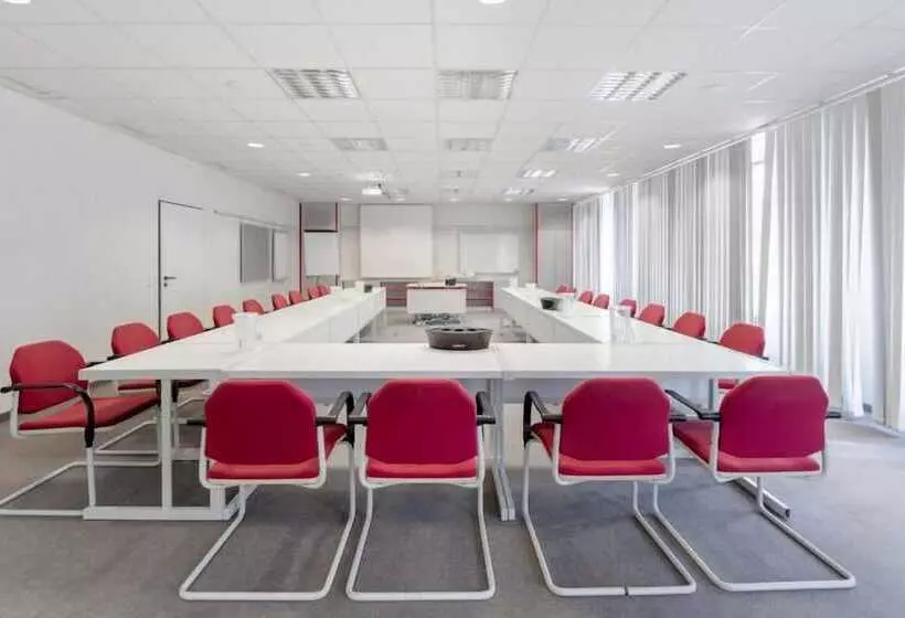 בית מלון כפרי Restaurant Südpfalz Terrassen