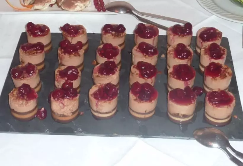 בית מלון כפרי Restaurant Südpfalz Terrassen