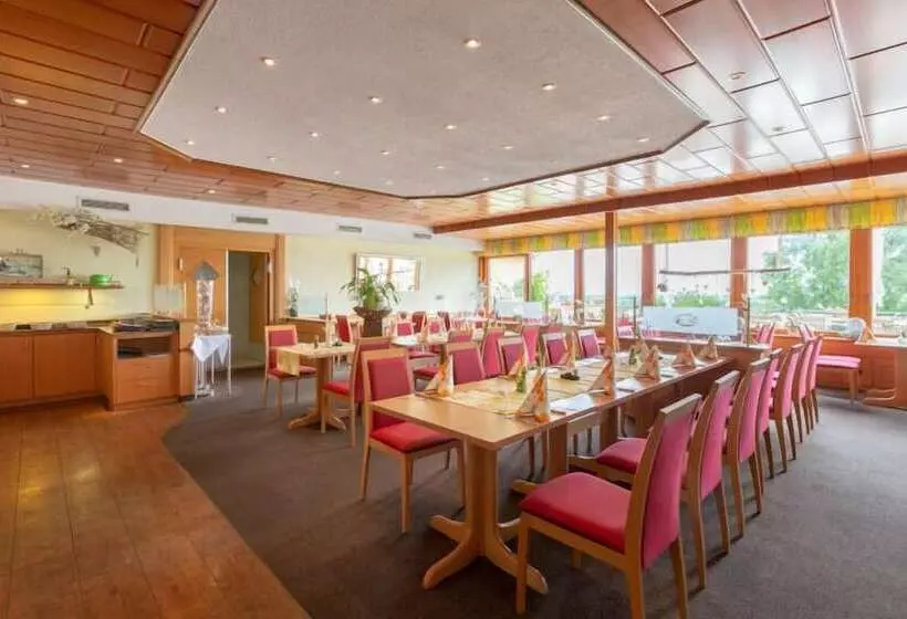 בית מלון כפרי Restaurant Südpfalz Terrassen