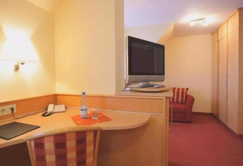 Отель Restaurant Zur Linde