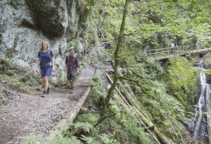 בית מלון כפרי Waldeck Mit Restaurant Florian S