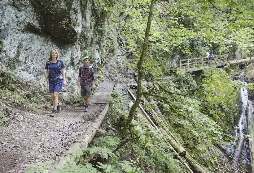 호텔 Waldeck Mit Restaurant Florian S