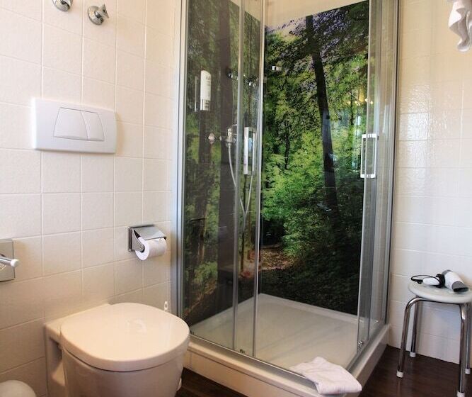 בית מלון כפרי Waldeck Mit Restaurant Florian S