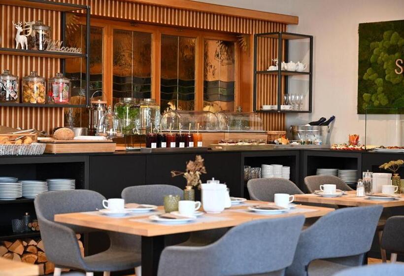 Land Gut Hotel Zum Löwen Garni