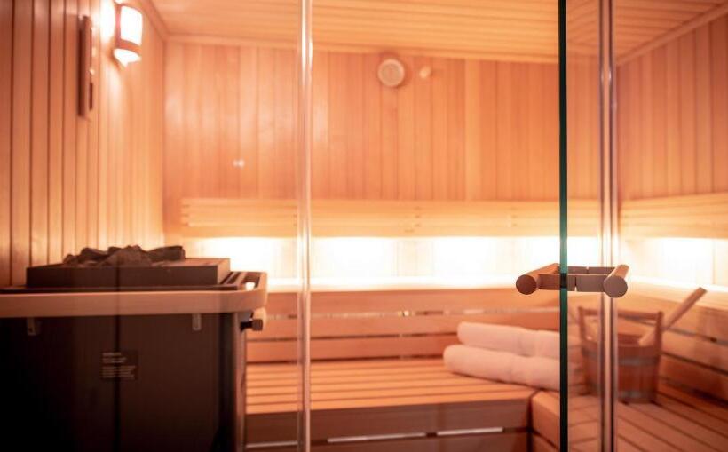 Land Gut Hotel Zum Löwen Garni