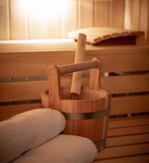 Land Gut Hotel Zum Löwen Garni