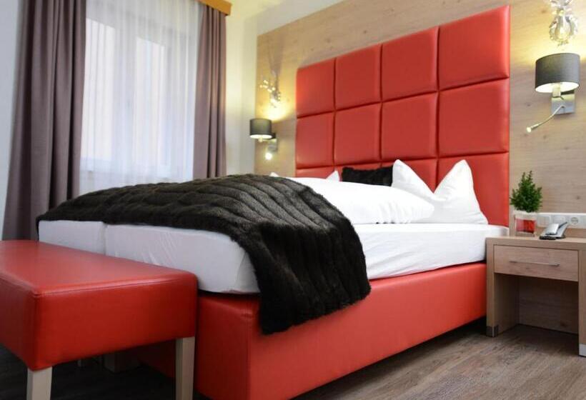 Land Gut Hotel Zum Löwen Garni