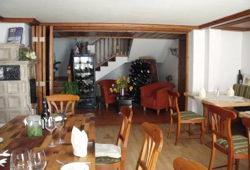 Landhotel Zahn S Weißes Rössle Ruhig Schlafen Gut Frühstücken Lecker Essen