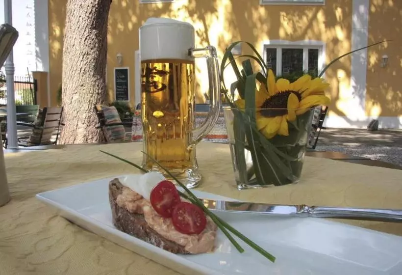 ペンション Gasthof Alte Post   Restaurant Offen