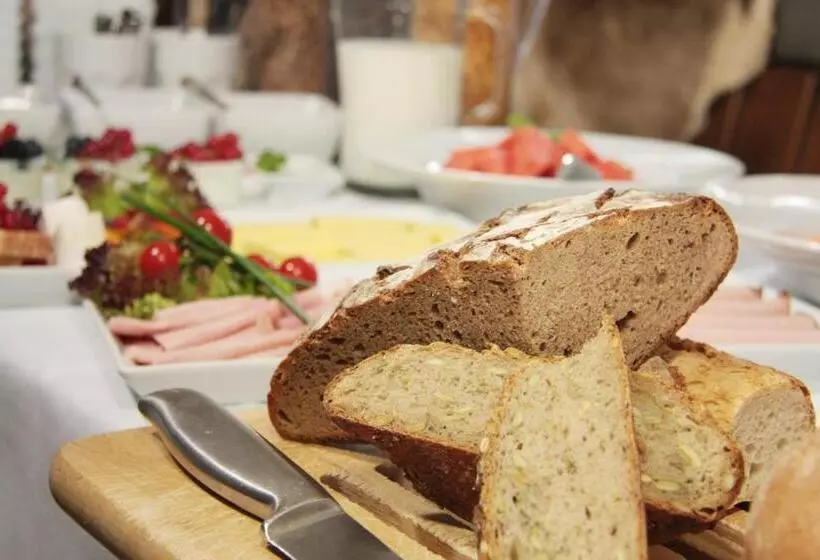 ペンション Gasthof Alte Post   Restaurant Offen