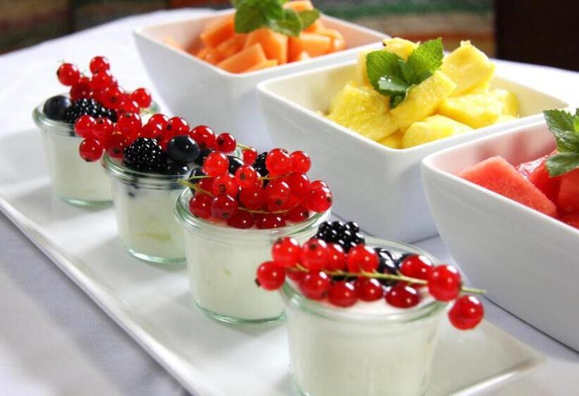 بنسيون Gasthof Alte Post   Restaurant Offen