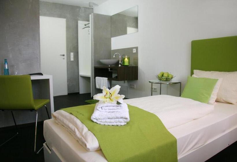 بنسيون Gasthof Alte Post   Restaurant Offen