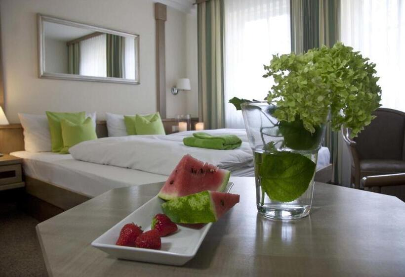 بنسيون Gasthof Alte Post   Restaurant Offen