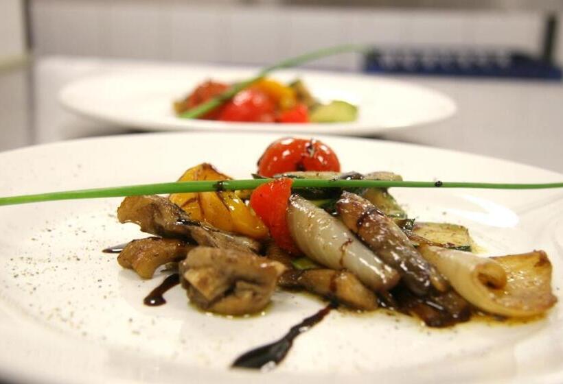 بنسيون Gasthof Alte Post   Restaurant Offen