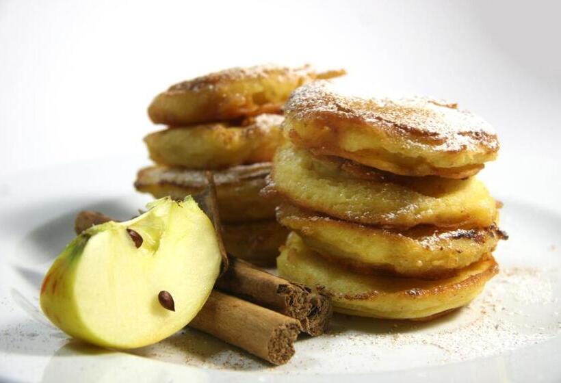 بنسيون Gasthof Alte Post   Restaurant Offen