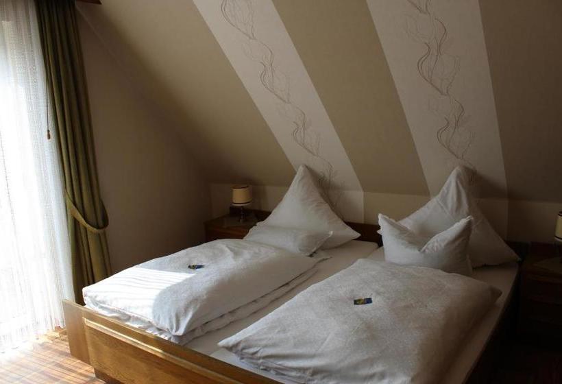 Пансион Landgasthof Emden