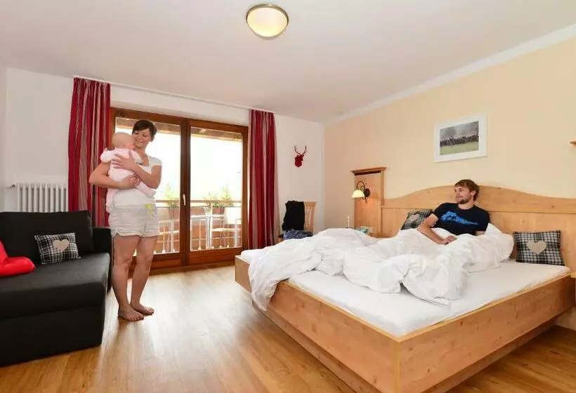 פנסיון Familienhotel Löwen