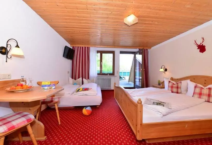 פנסיון Familienhotel Löwen
