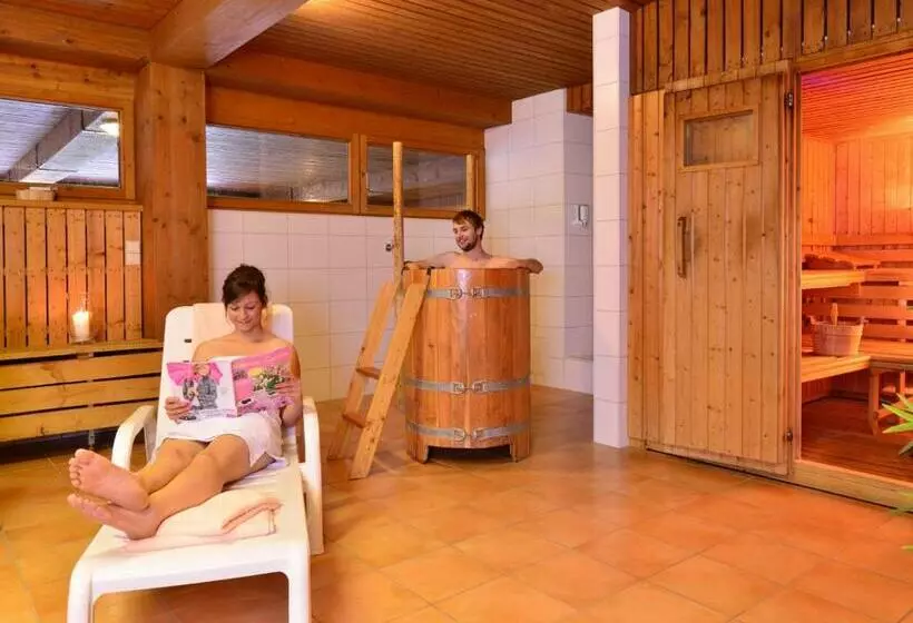 פנסיון Familienhotel Löwen