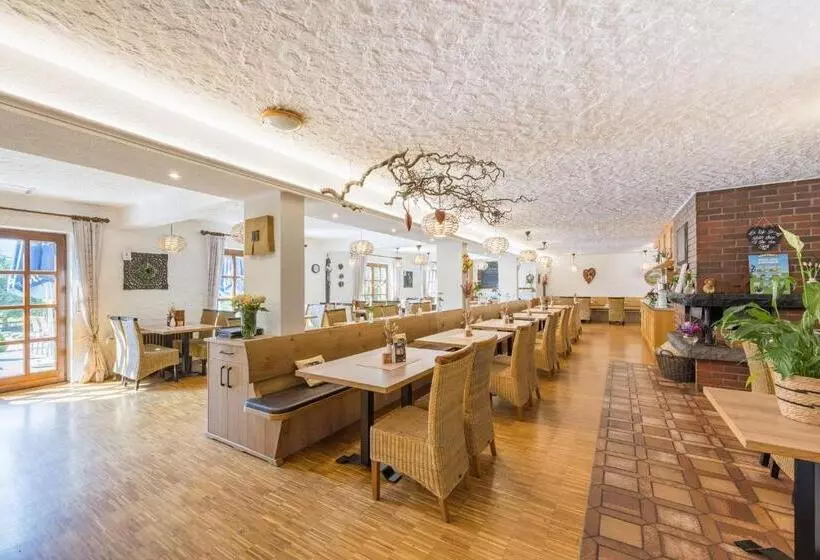 פנסיון Familienhotel Löwen