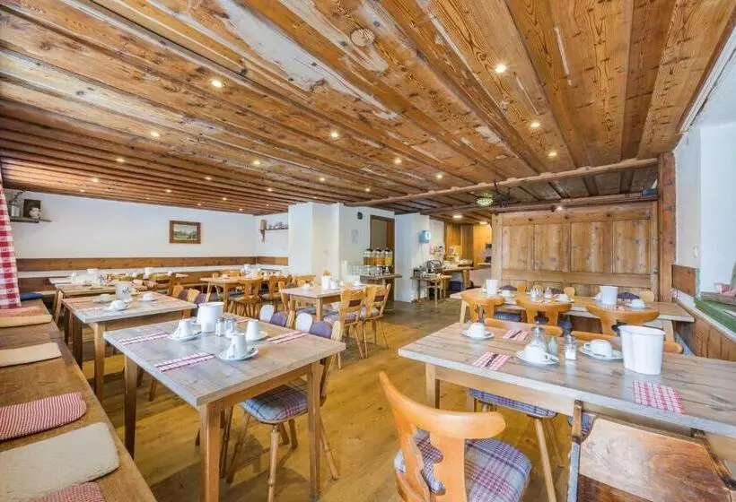 פנסיון Familienhotel Löwen