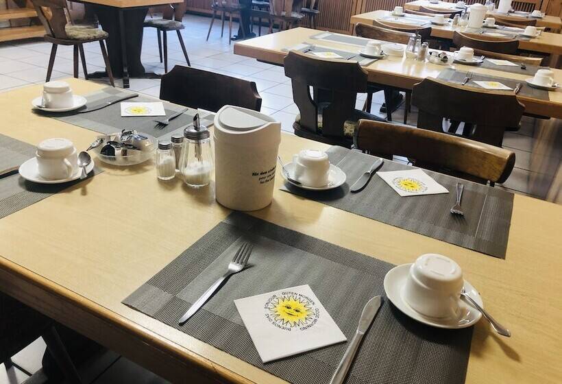 פנסיון Landgasthof Zum Schwarzen Roß