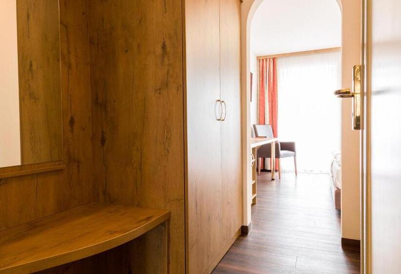 Stadthotel Berggeist