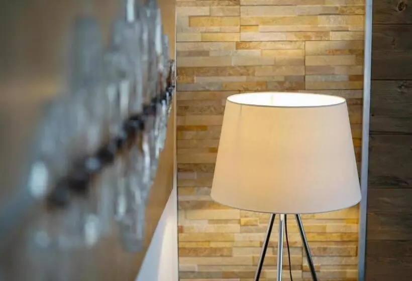 Отель Garni Zur Krone