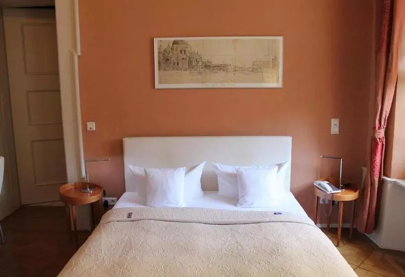 فندق Palais Schrottenberg