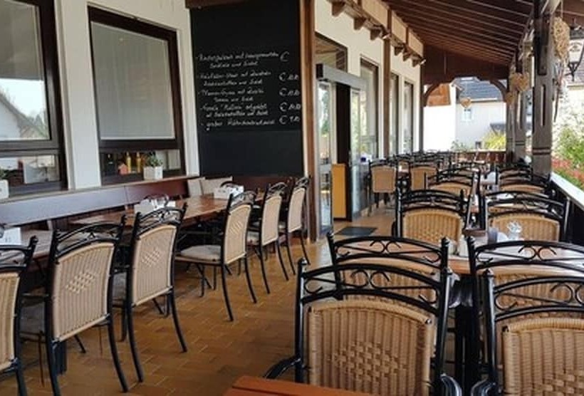 فندق & Restaurant Zum Ochsen  Ox Distillery