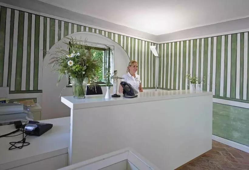 Schlossparkhotel Mariakirchen