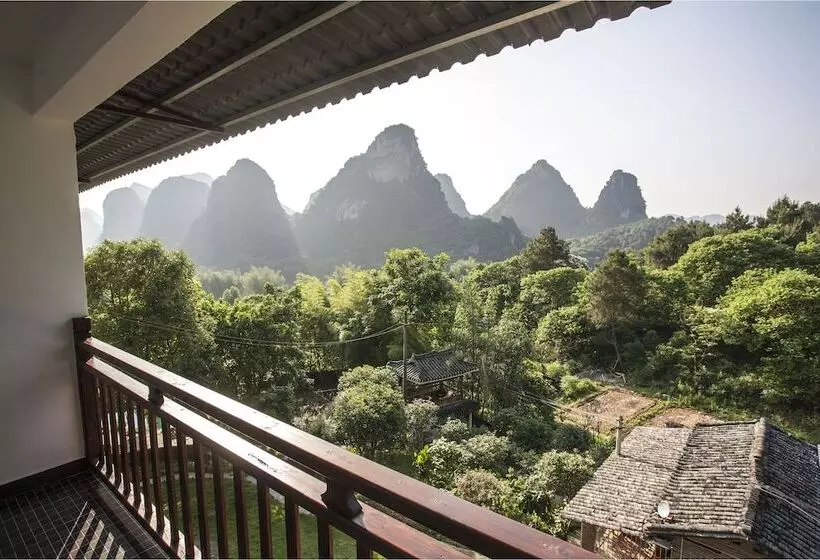 Hotel Riverside Retreat