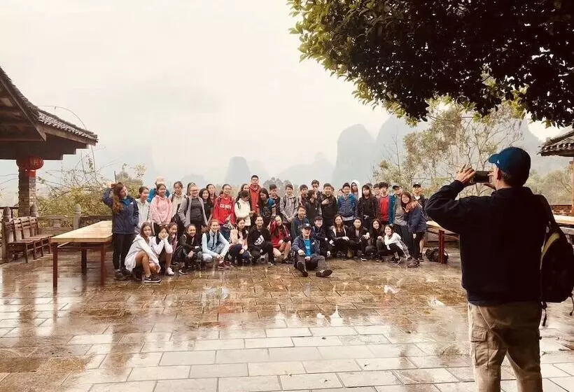 Hotel Riverside Retreat