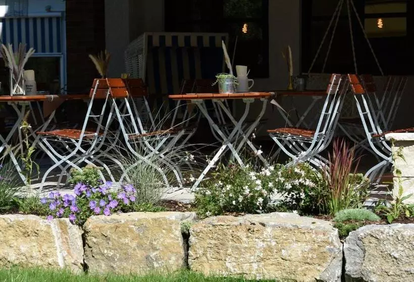 Отель Zum Forst