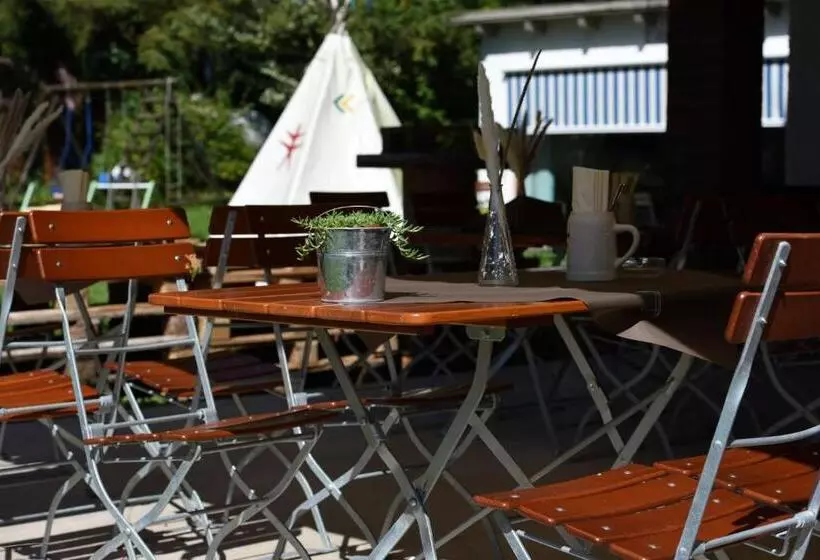 Отель Zum Forst