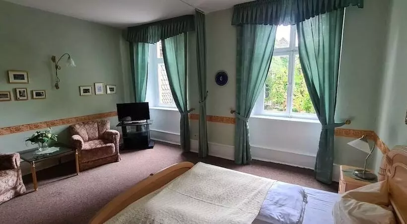 ホテル Zum Schwan