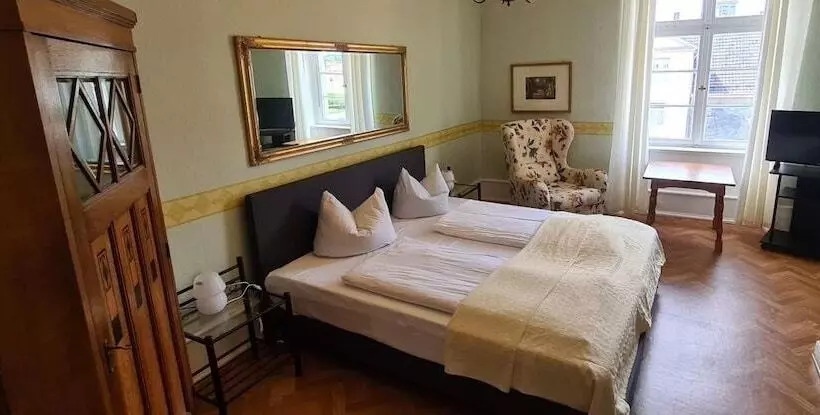 ホテル Zum Schwan