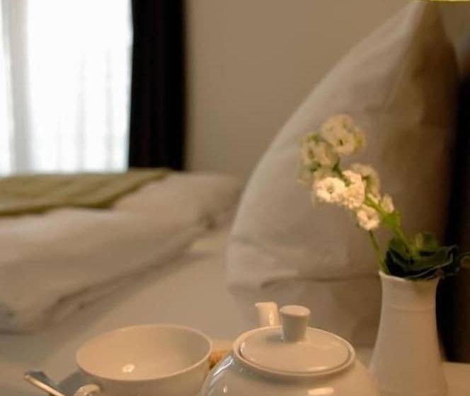 فندق Zum See Garni