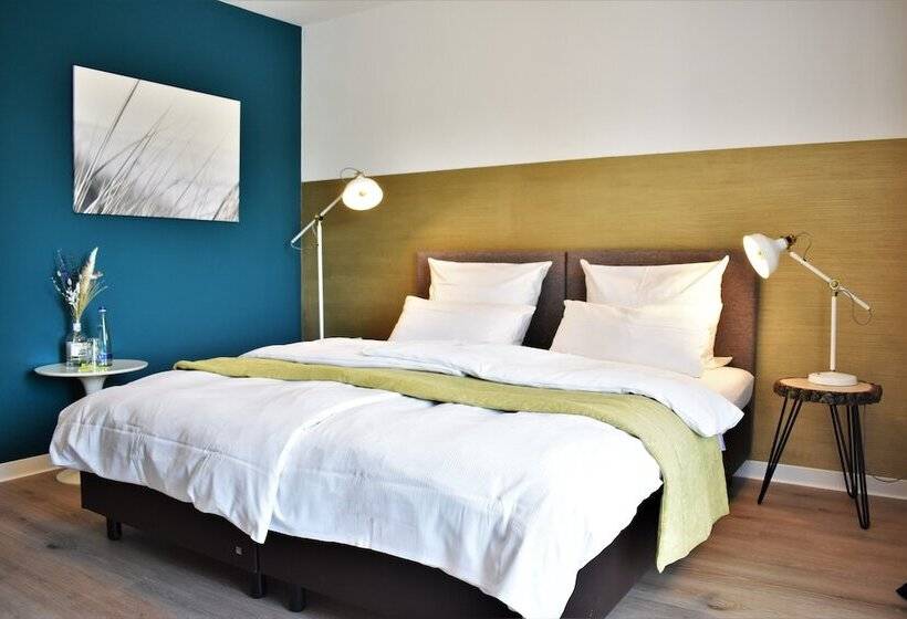 فندق Zum See Garni