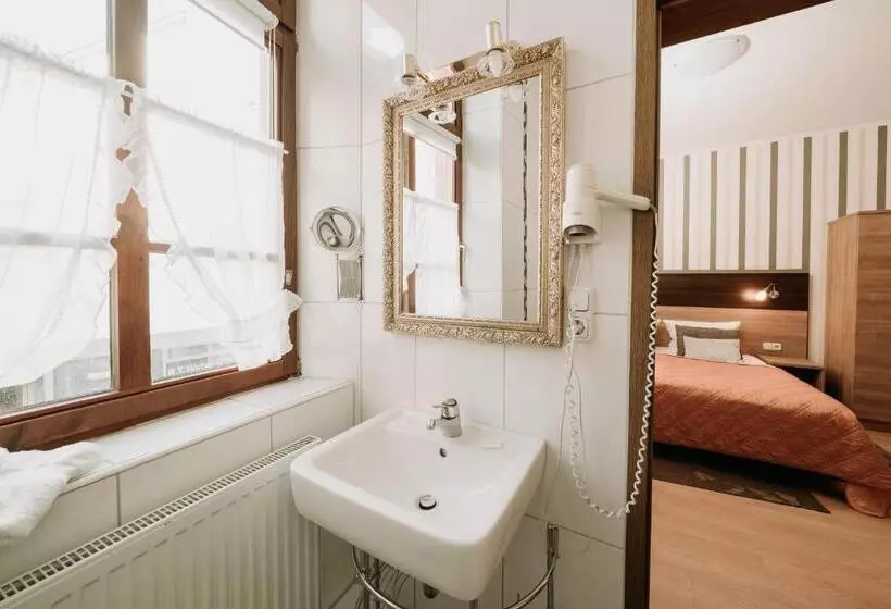 Пансион Fränkischer Gasthof Hotel Zum Koppen